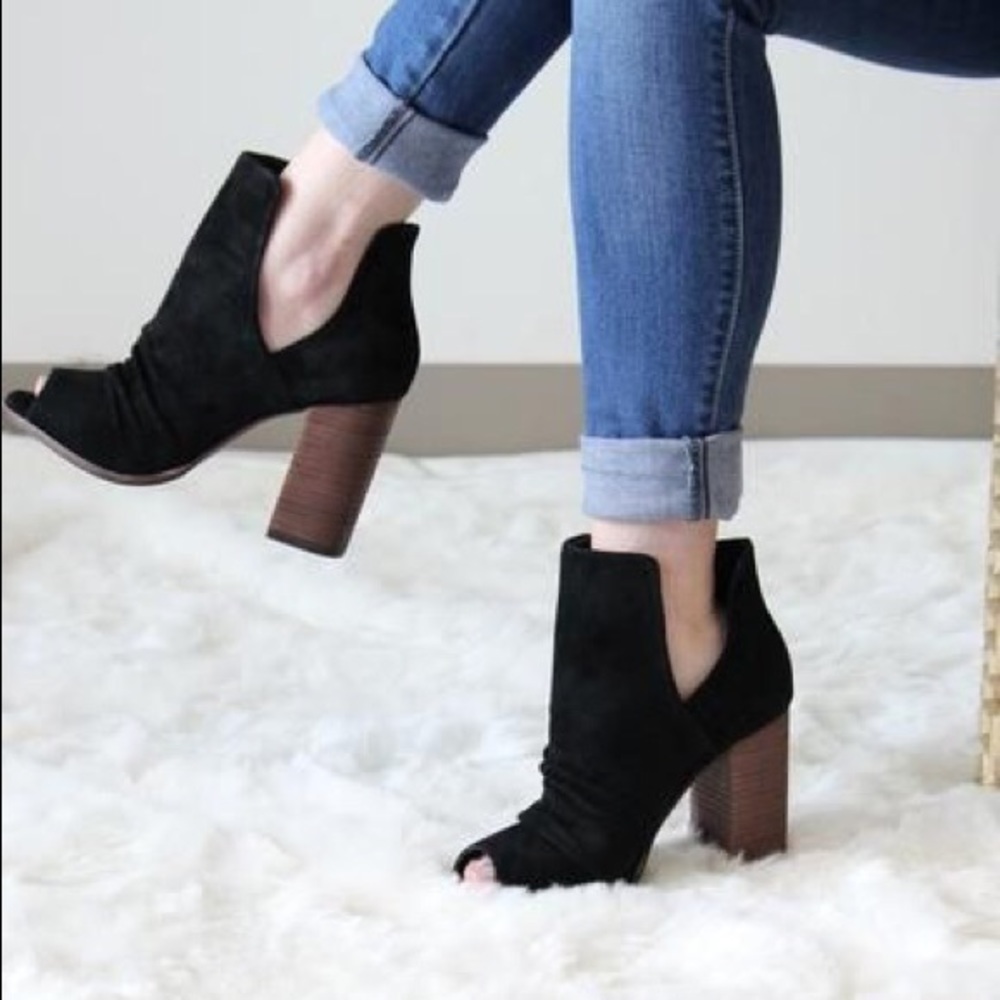 Kristin Cavallari/ Chinese Laundry Booties